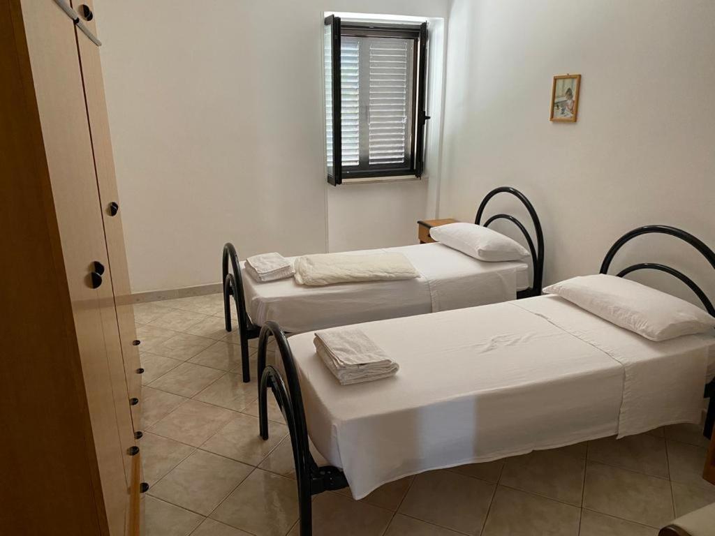 Ferienwohnung Casa Vacanze Foce Varano Exterior foto